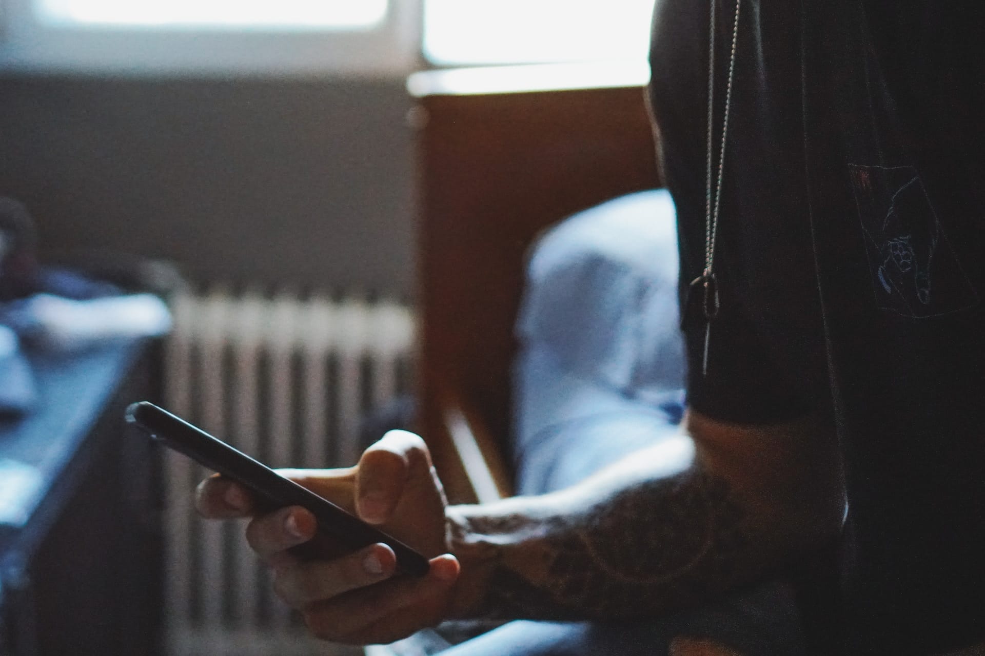 Man using Android phone